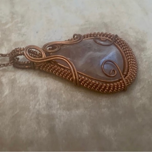 New! Hand Crafted Coper Wire Rose Quartz Pendant and Matching Chain Neck… - Picture 3 of 9